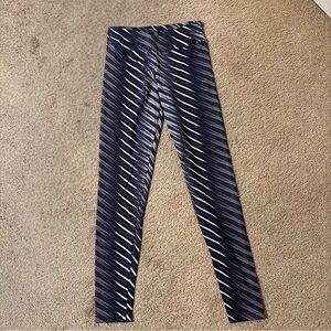 LICI fit Stylish Black and White Striped Leggings S